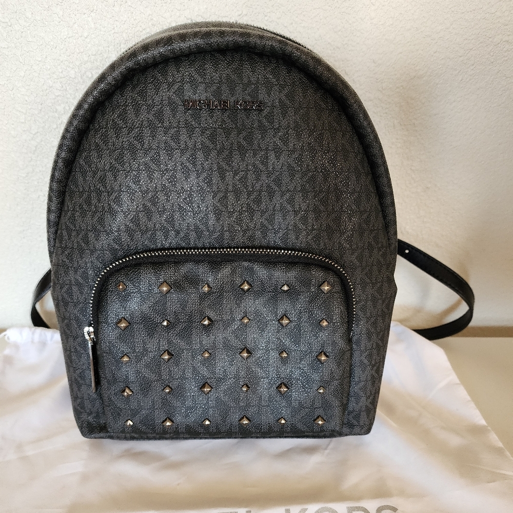 Michael Kors MD backpack- like new